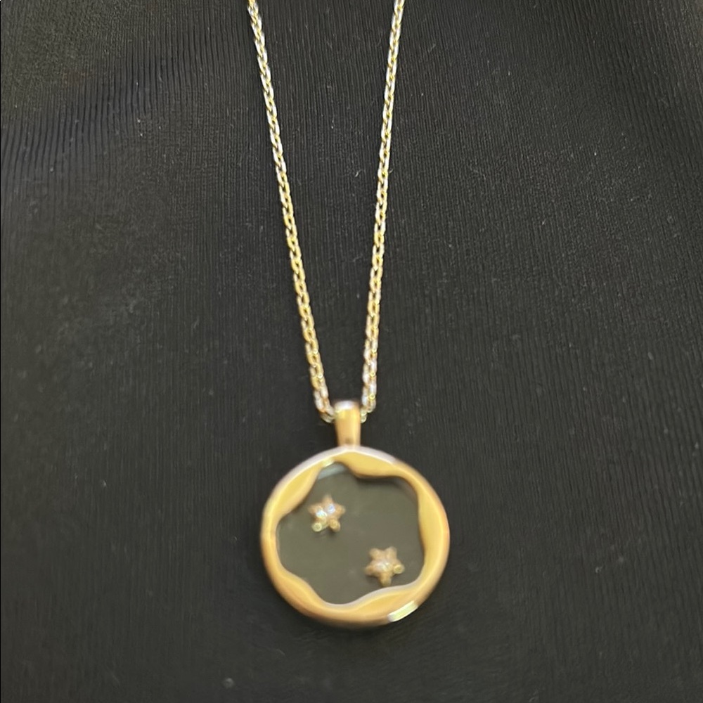 Elegant 14kt gold flash plated  with floating crystals Necklace NWOT!!!